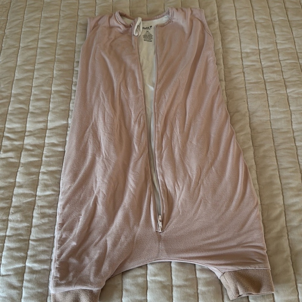 Kyte baby sleep bag walker 1.0 tog size M